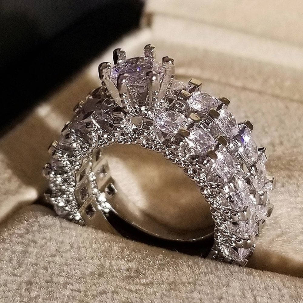 NEW Luxury 925 Sterling Silver Diamond Ring Set - Picture 3 of 8